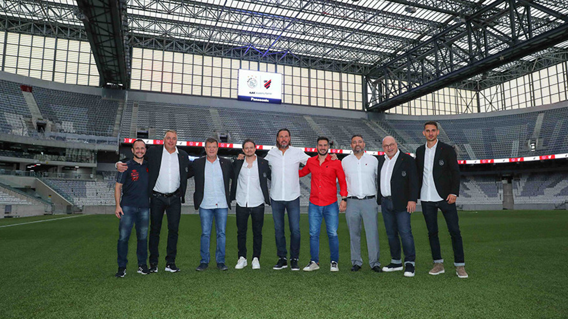 Samenwerking Ajax met Athletico-PR: 'De voordelen zijn grenzeloos'